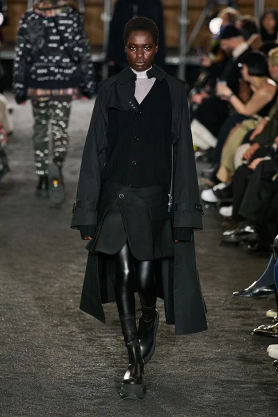 Look 48